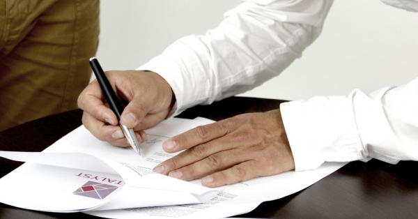 Contractul de prestări servicii - La ce să te uiți când semnezi, dacă ești prestator